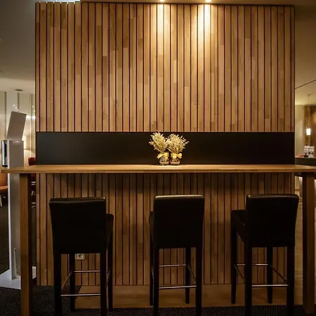 Western Prisma Ноймюнстер