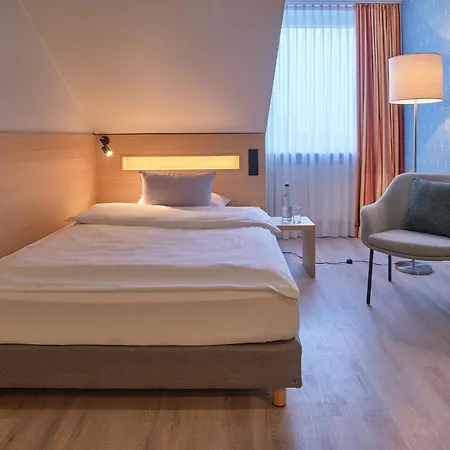 Western Prisma Ноймюнстер