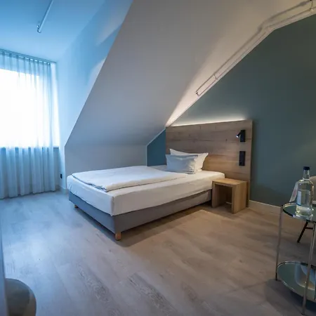 Western Prisma Ноймюнстер