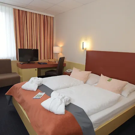 Отель Western Prisma Ноймюнстер