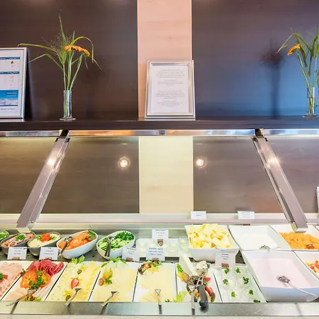 Western Prisma Отель